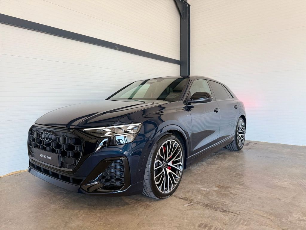 Image of Audi Q8