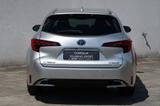 Toyota Corolla 2.0 Hybrid Touring Sports Team Deutschla - silberne Toyota Corolla