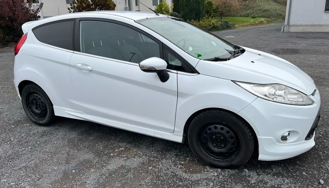 Ford Fiesta, weiß, Diesel TDCI, 90 PS, mit...