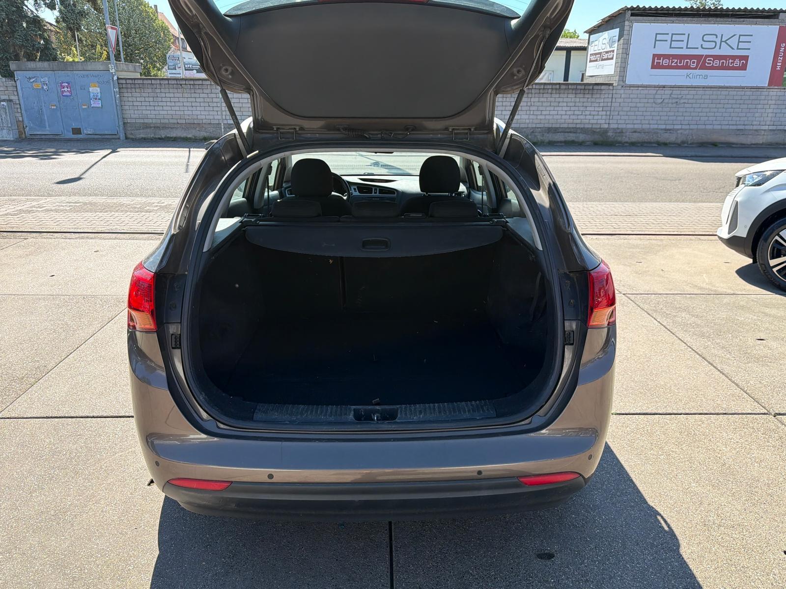 Kia Ceed Sportswagon 1.6/SITZHEIZUNG/LENKRADHEIZUNG