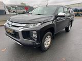 Mitsubishi L200 Plus Doppelkabine 4WD - schwarze Mitsubishi L200