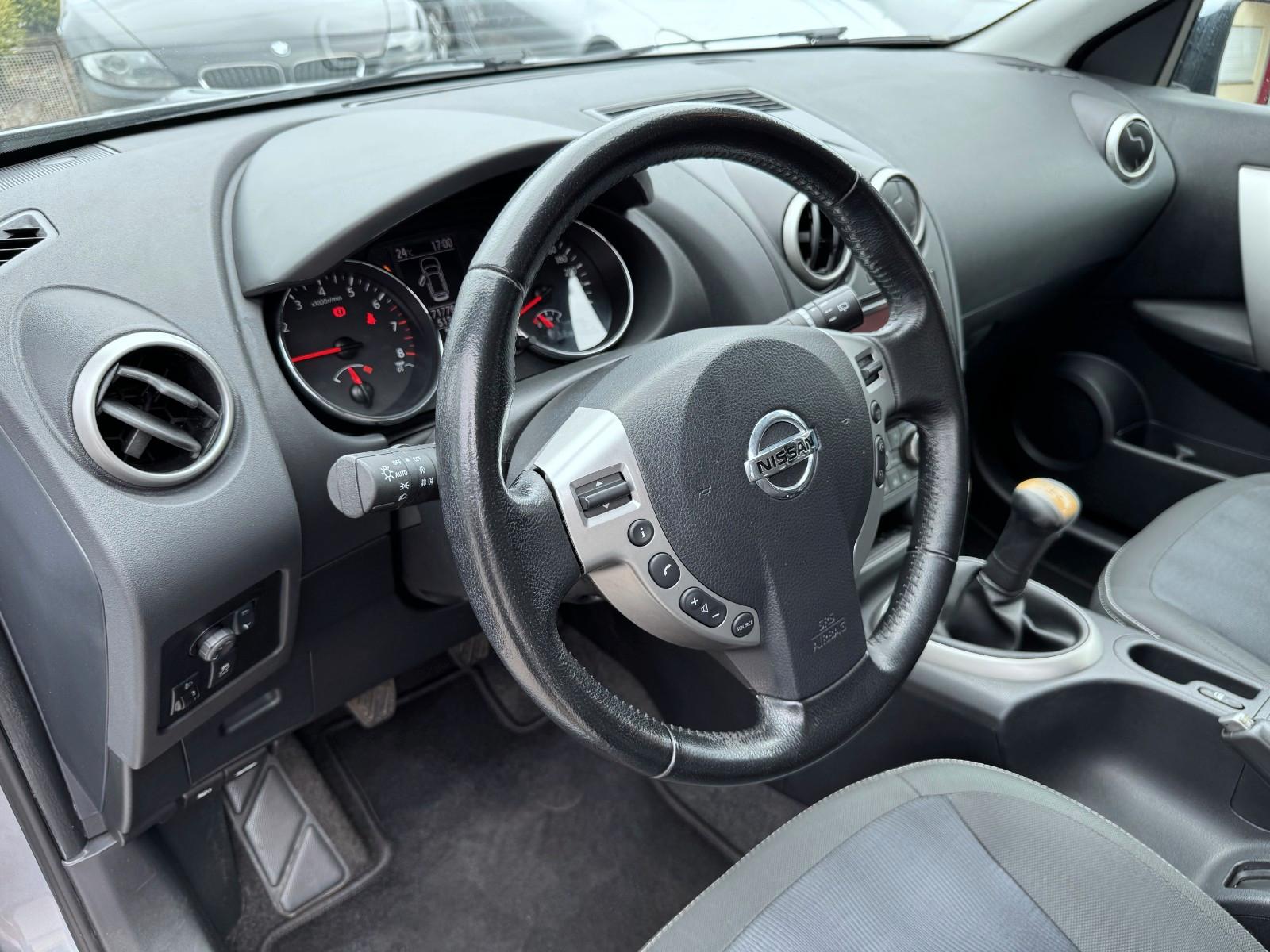 Nissan Qashqai Acenta*Panorama*AHK*S-Heft*1-Hand