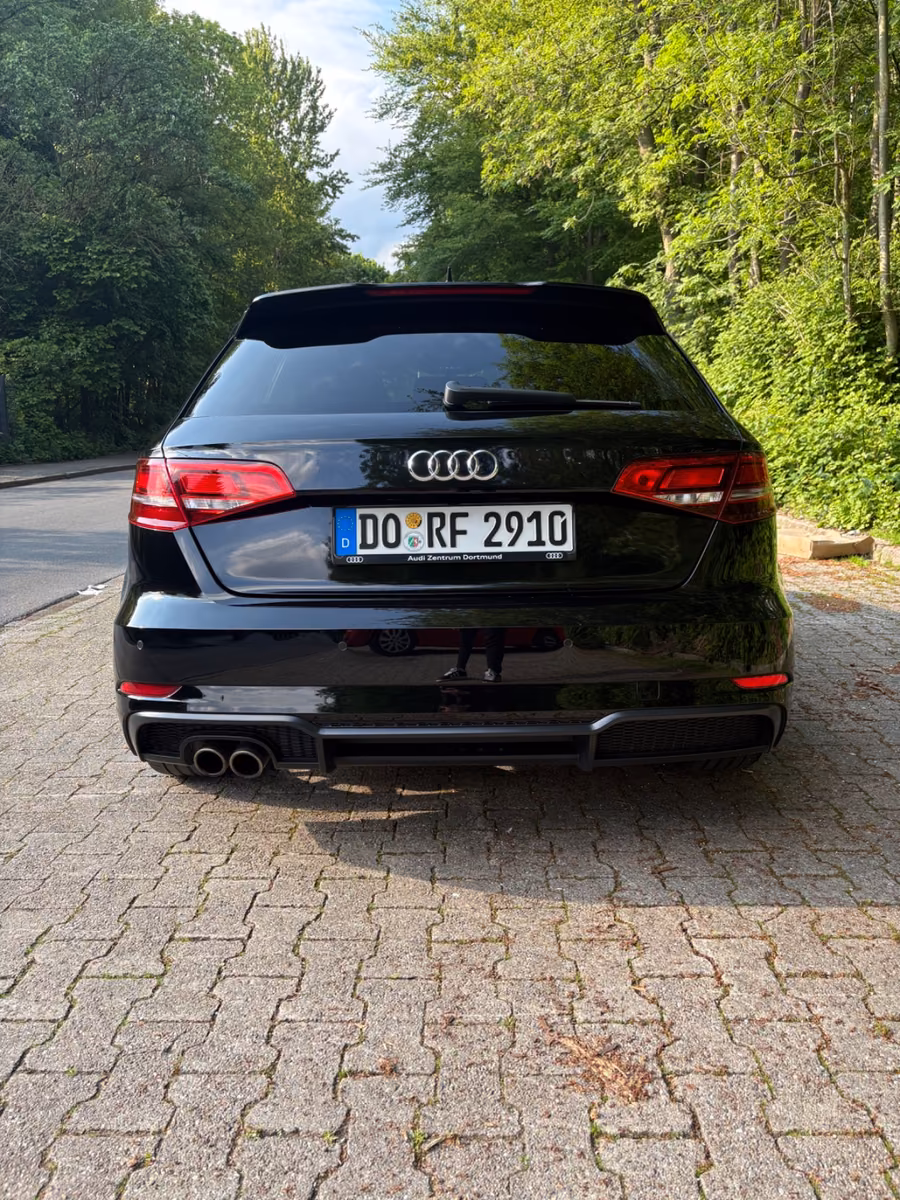 Audi A3 1.5 TFSI Sportback S Tronic - Alcantara/8Fach