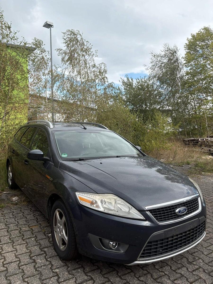 Ford Mondeo 2010 — engine 140 HP (103kW)