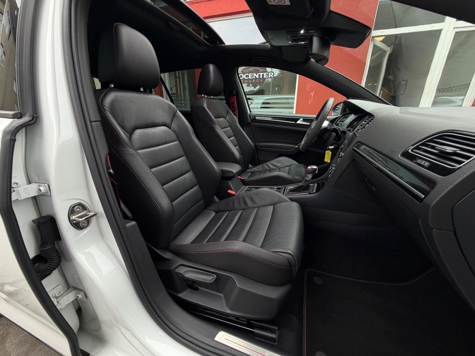 Volkswagen Golf VII Lim. GTI Clubsport*DYNAUDIO*PANO*LEDER*