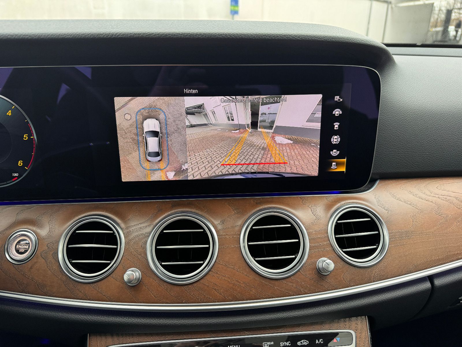 Mercedes-Benz E 220d 9G HUD/GLASDACH/360°/DISTRONIC/BURMESTER foto 25