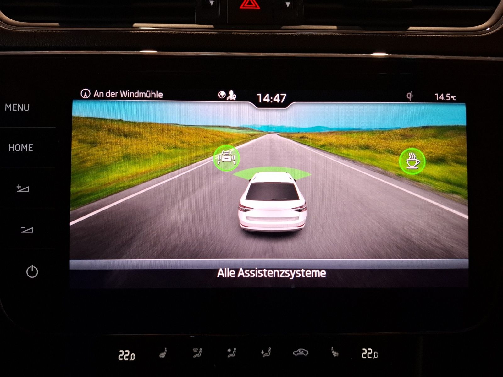 Fahrzeugabbildung SKODA Superb Combi TSI Style DSG Matrix AHK Navi AID b