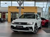 Volkswagen Tiguan 2.0 TDI 4M Highline 2x R line Virtual Pan - Volkswagen Tiguan in Kassel
