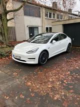 Tesla Model 3 Long Range AWD  - Tesla Model 3 in Bonn