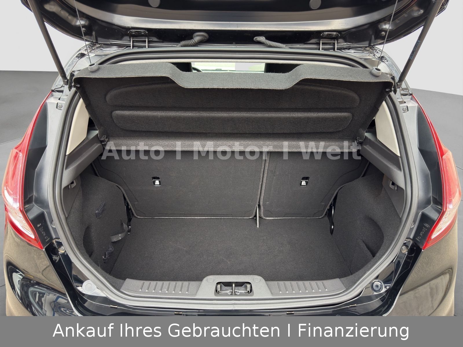 Fahrzeugabbildung Ford Fiesta Celebration ALU/ALLWETTERREIFEN/SHZ/KLIMA