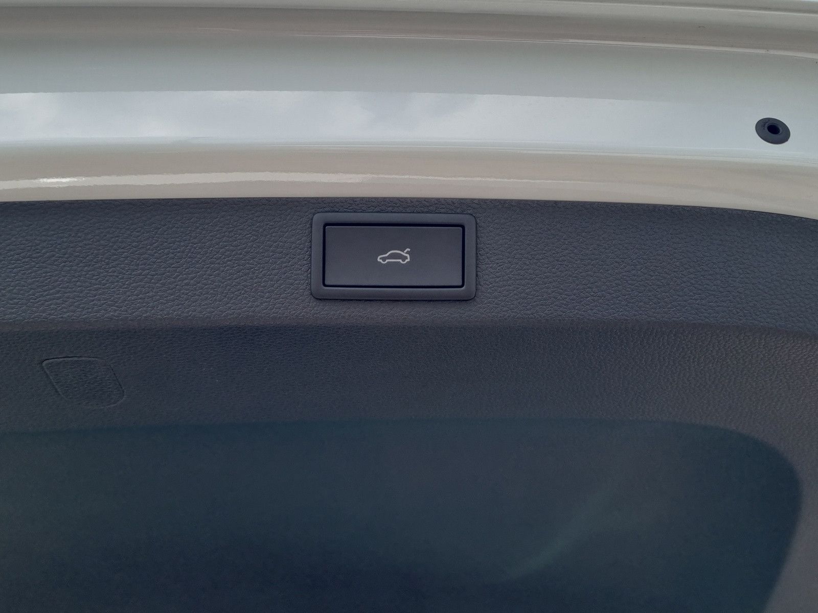 Fahrzeugabbildung SKODA Karoq Balance 2,0 TDI PANO Fahrassi Parken+