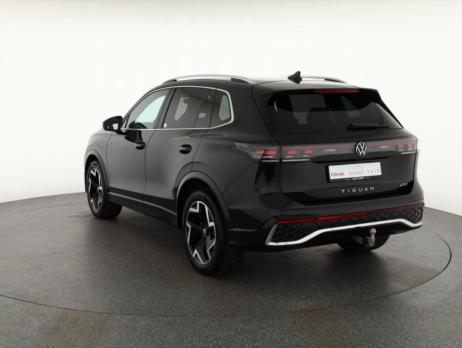 Volkswagen Tiguan 1.5 eTSI R-Line DSG Matrix ACC Navi AHK imagem 3