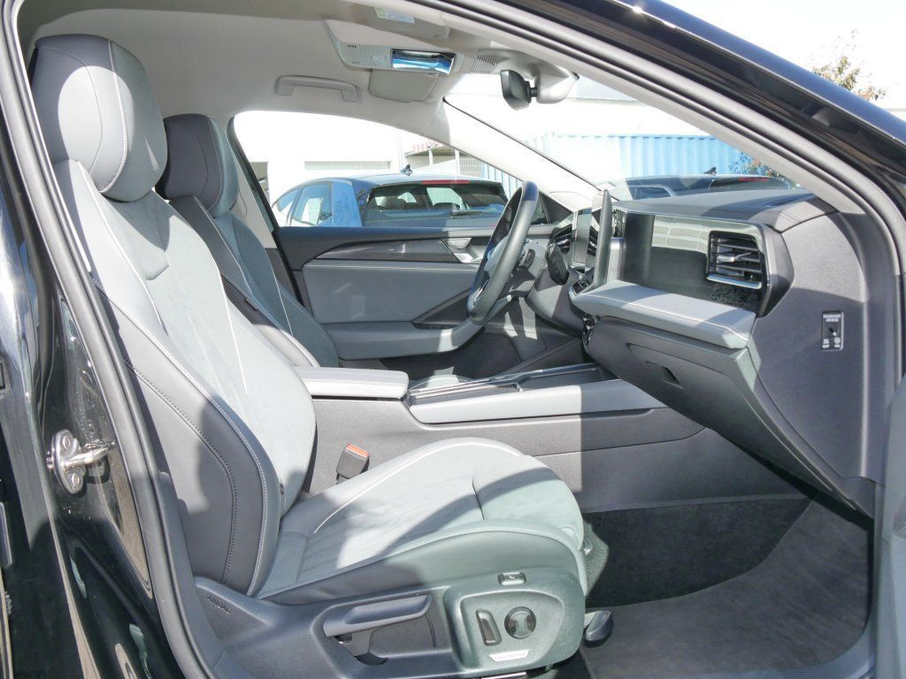 Volkswagen Passat Variant 2.0 TDI DSG Business Navi AHK LED foto 4