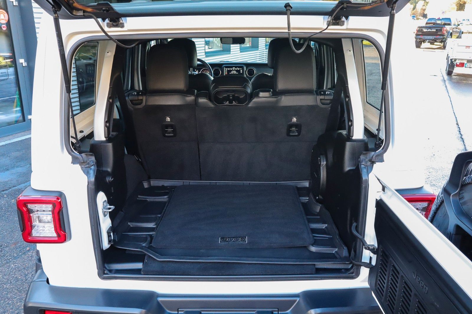 Fahrzeugabbildung Jeep Wrangler 2.2 Unlimited Sahara*AHK*Offroad*Leder*