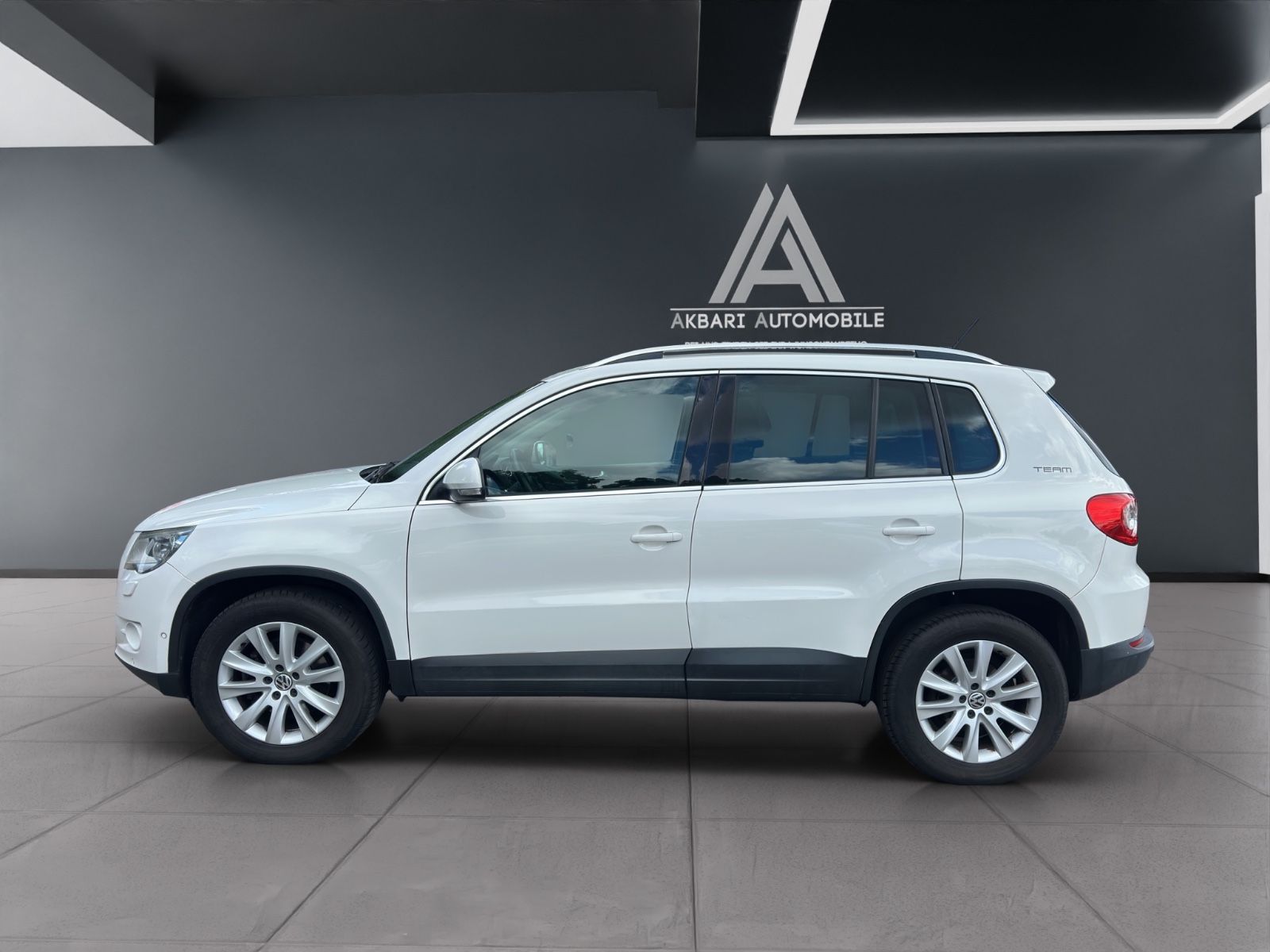 Fahrzeugabbildung Volkswagen Tiguan Team 4Motion*1.Hand*Automatik*2.0*TDI