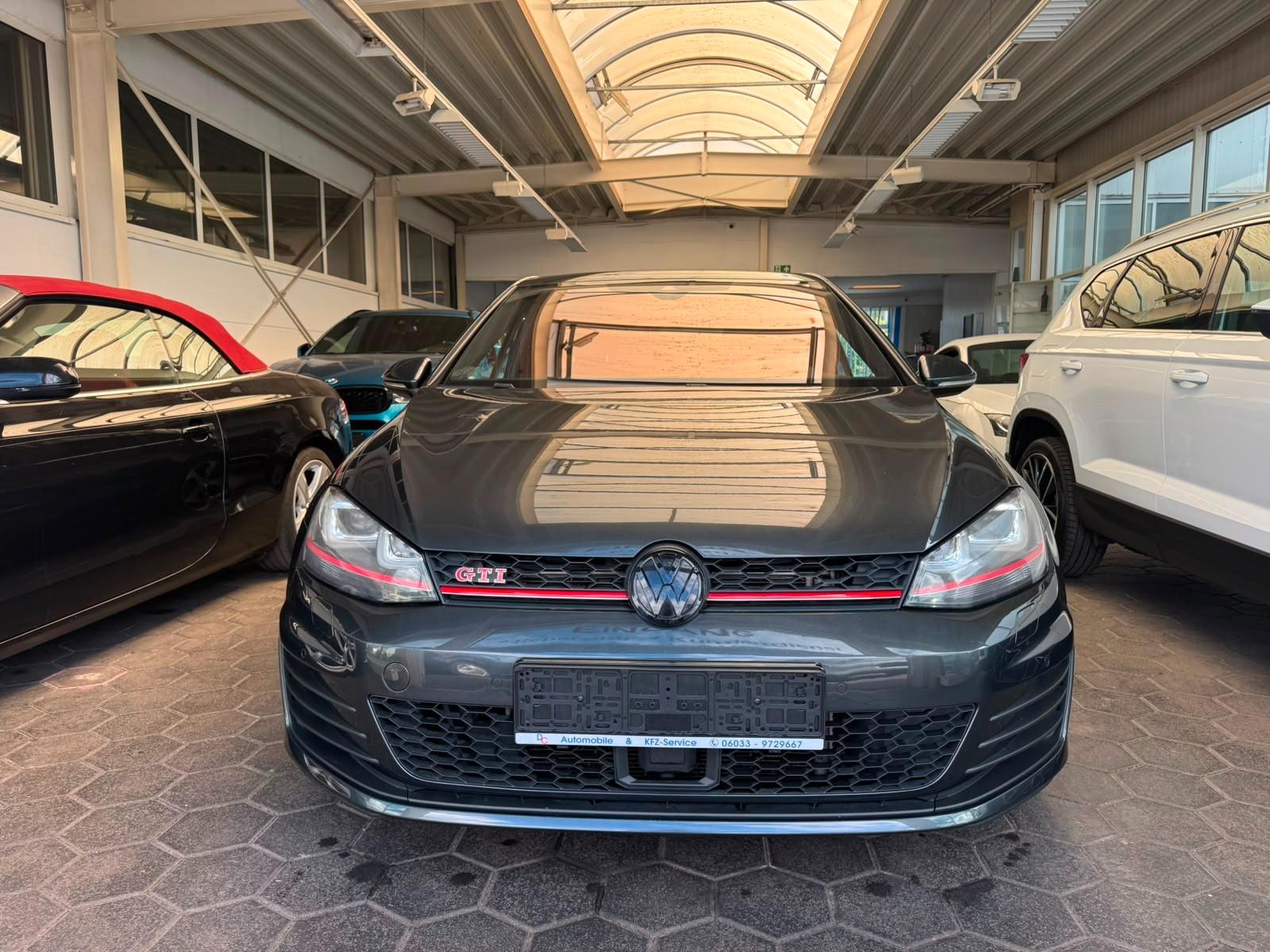 Volkswagen Golf VII Lim. GTI Performance"ACC"LED"DYNAUDIO