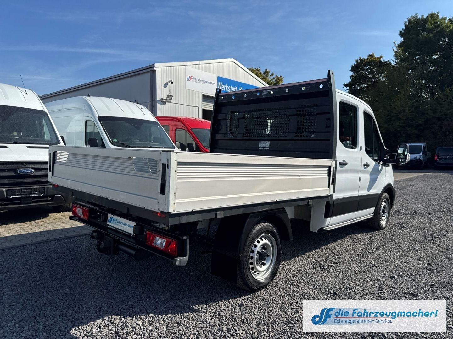 Fahrzeugabbildung Ford Transit Pritsche 310 L2 Doppelkabine Basis 2.0 T
