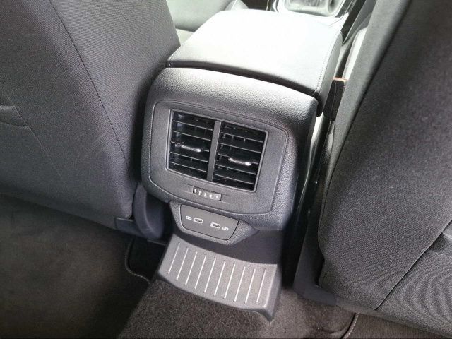 T-ROC 1.5 TSI DSG R-LINE