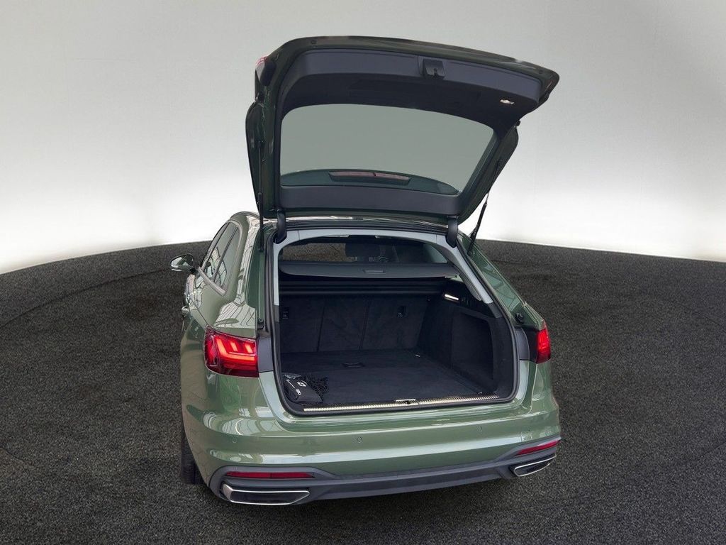 AUDI A4 2024
