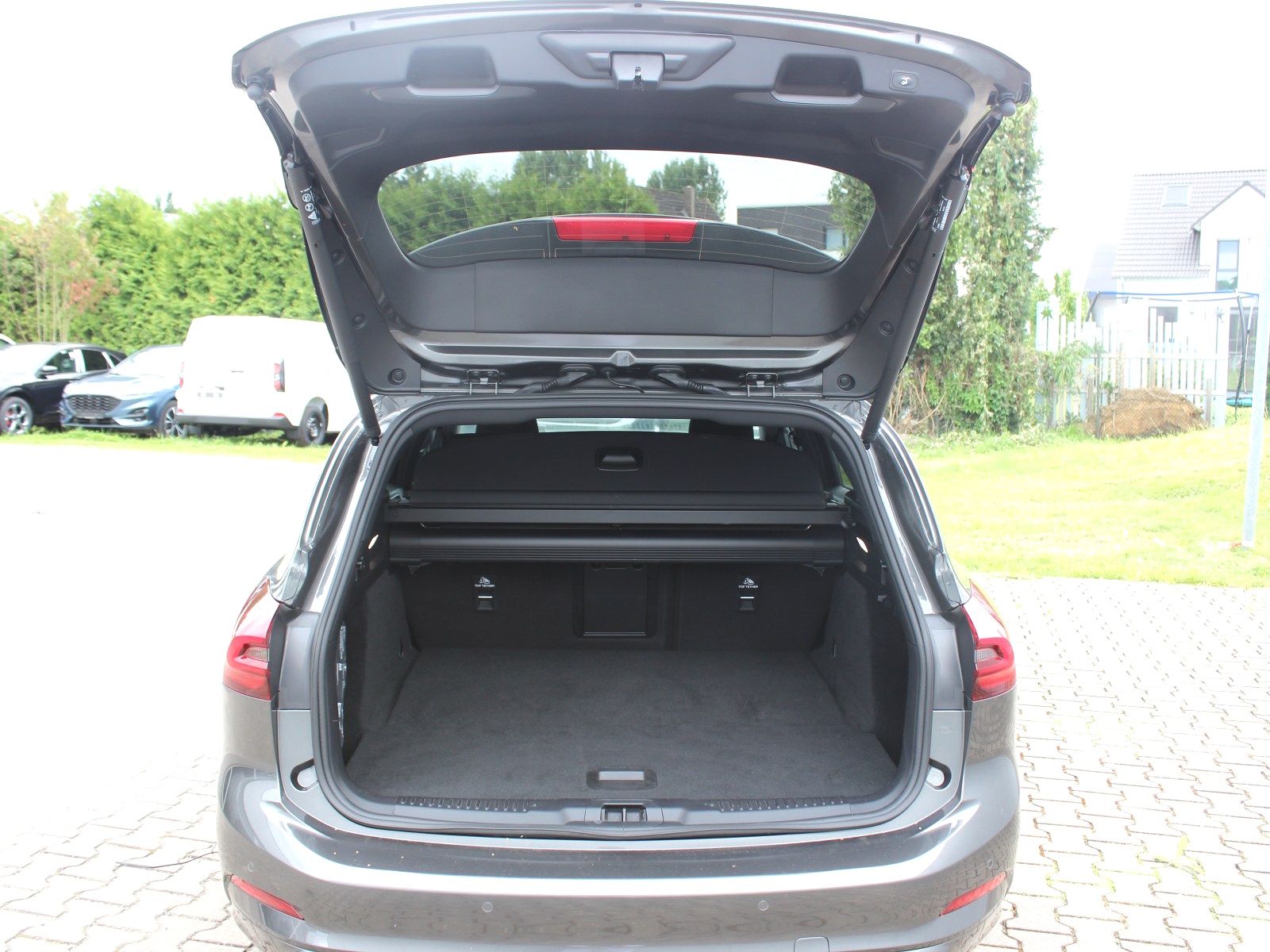 Fahrzeugabbildung Ford Focus ST-Line X 1,0 EcoBoost Mild-Hybrid