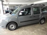 Mercedes-Benz Citan Kombi 112 lang - Mercedes-Benz Citan mit Benzin-Antrieb: Automatik