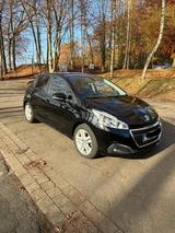 Peugeot PEUGEOT 208*TOP ZUSTAND*AUTOMATIK*TÜV*PANO... - Peugeot 208 in Hagen