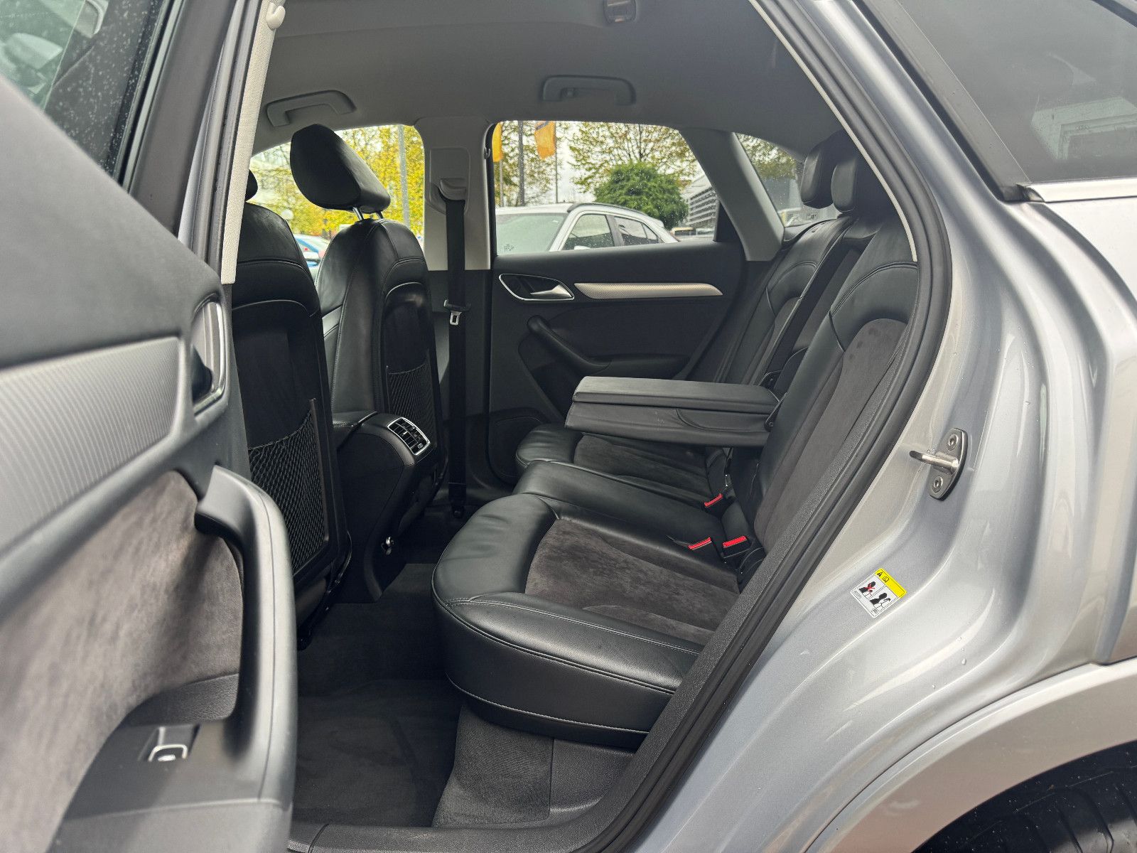 Fahrzeugabbildung Audi Q3 2.0 TDI QUATTRO S-TRONIC S-LINE SPORTPAKET