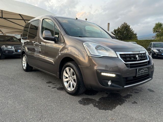 Peugeot Partner Tepee BlueHDi 100 4x4 Outdoor Tr