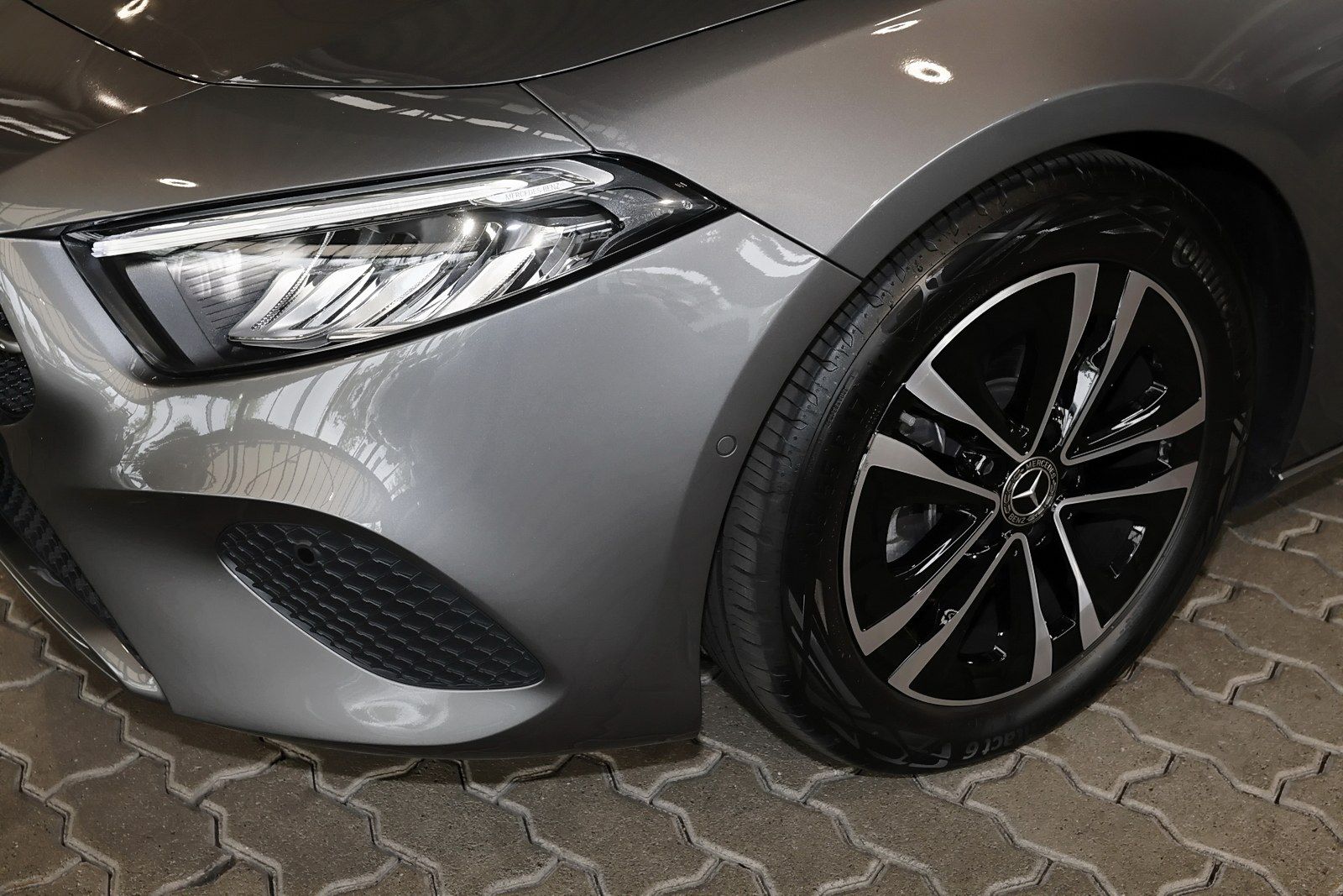 Mercedes-Benz A 180 d AHK DISTRO KAMERA 17 MBUX LED foto 3