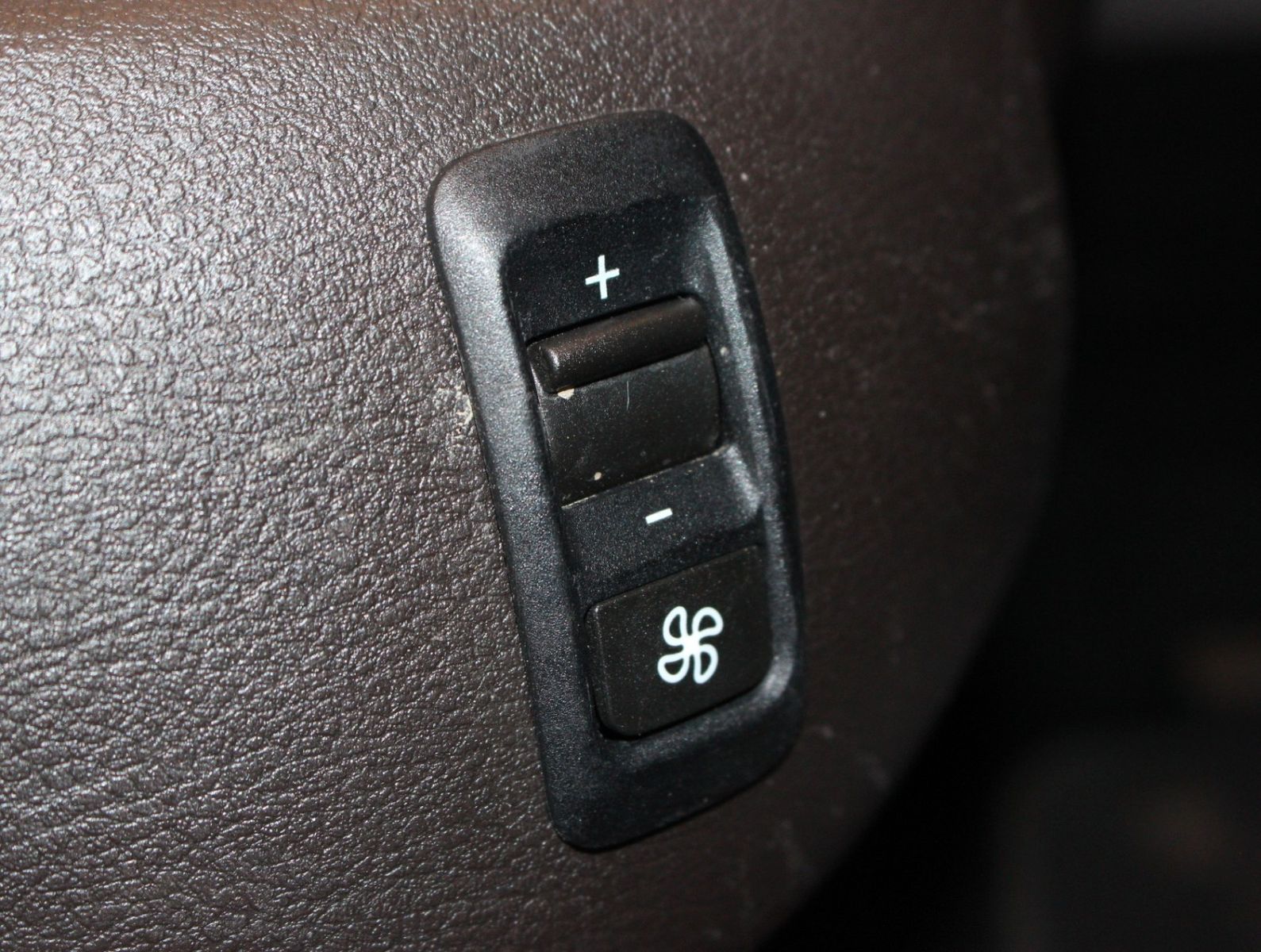 Fahrzeugabbildung Volkswagen Passat Highline BlueMotion Sitzklma+Pano+Massage