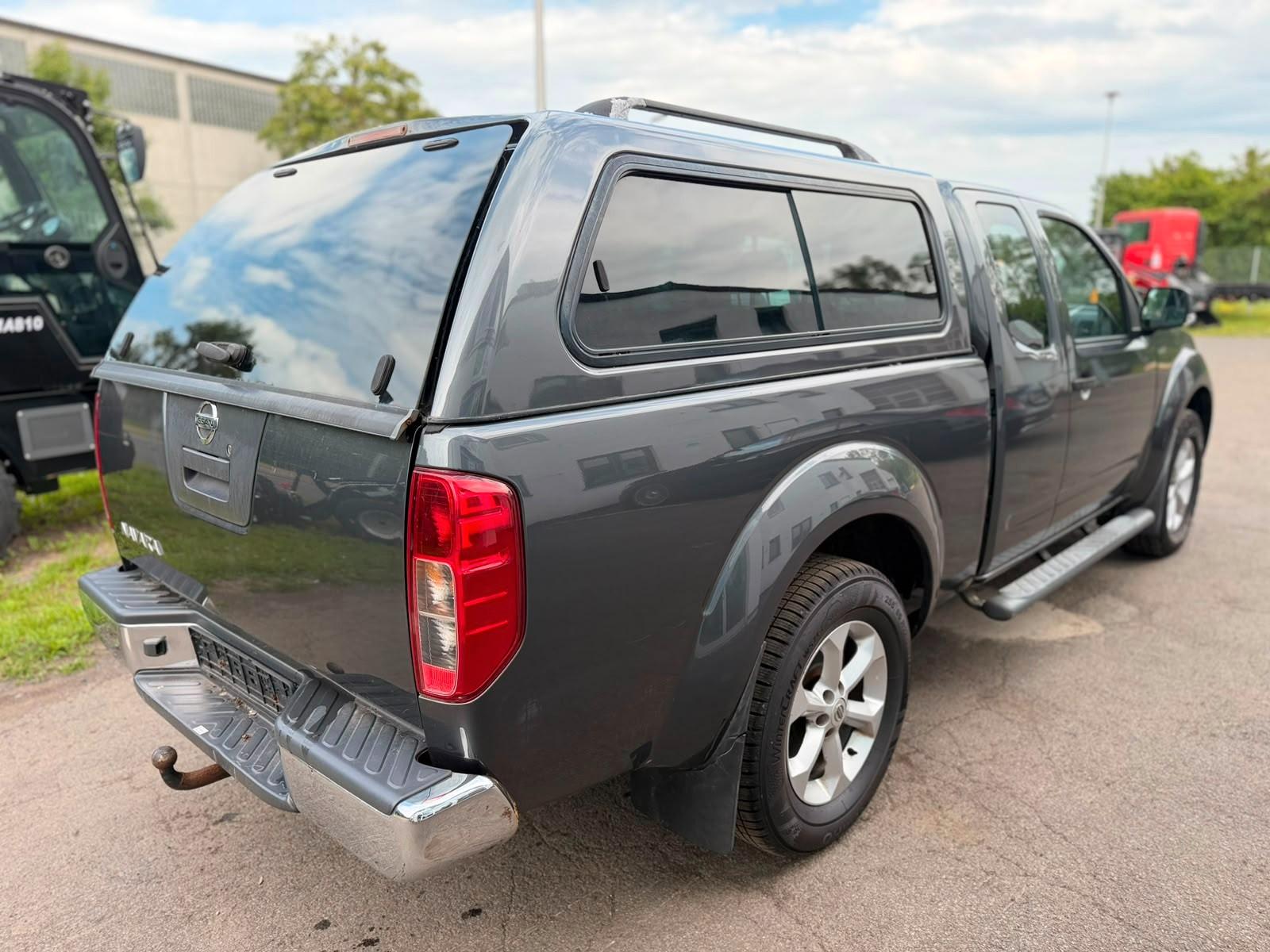 NISSAN NAVARA PICKUP KING CAB SE 4X4 | 190 ch | BVM | VOLANT EN CUIR