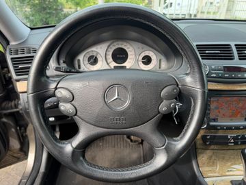 Mercedes E 280 - 10