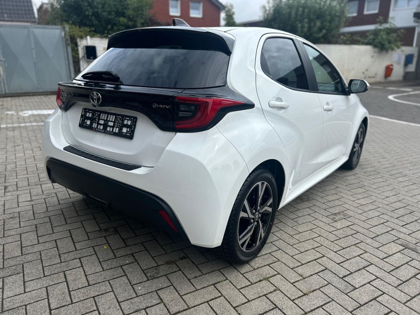 Toyota Yaris Teamplayer LED ACC Sitzheizung LHZ RFK ACP imagem 3