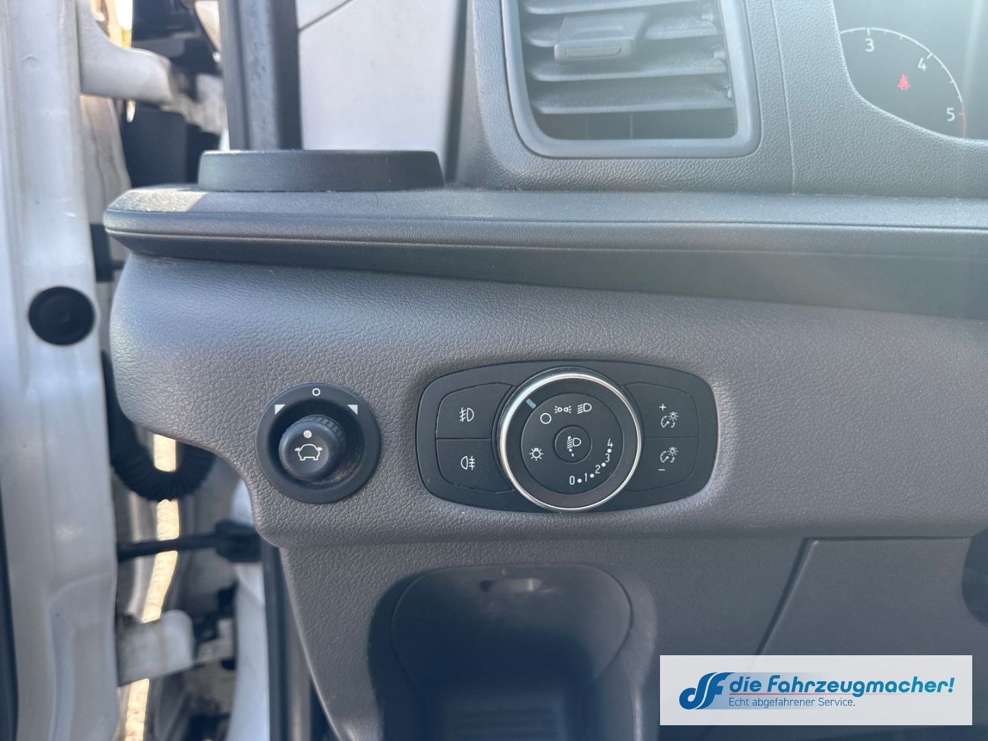 Fahrzeugabbildung Ford Transit Kasten 350 L2 Trend Notbremsass.* EXPORT