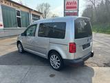 Volkswagen Caddy-Rollstuhlrampe-SHZ+Temp.+Navi - Volkswagen Caddy mit Diesel-Antrieb: Automatik