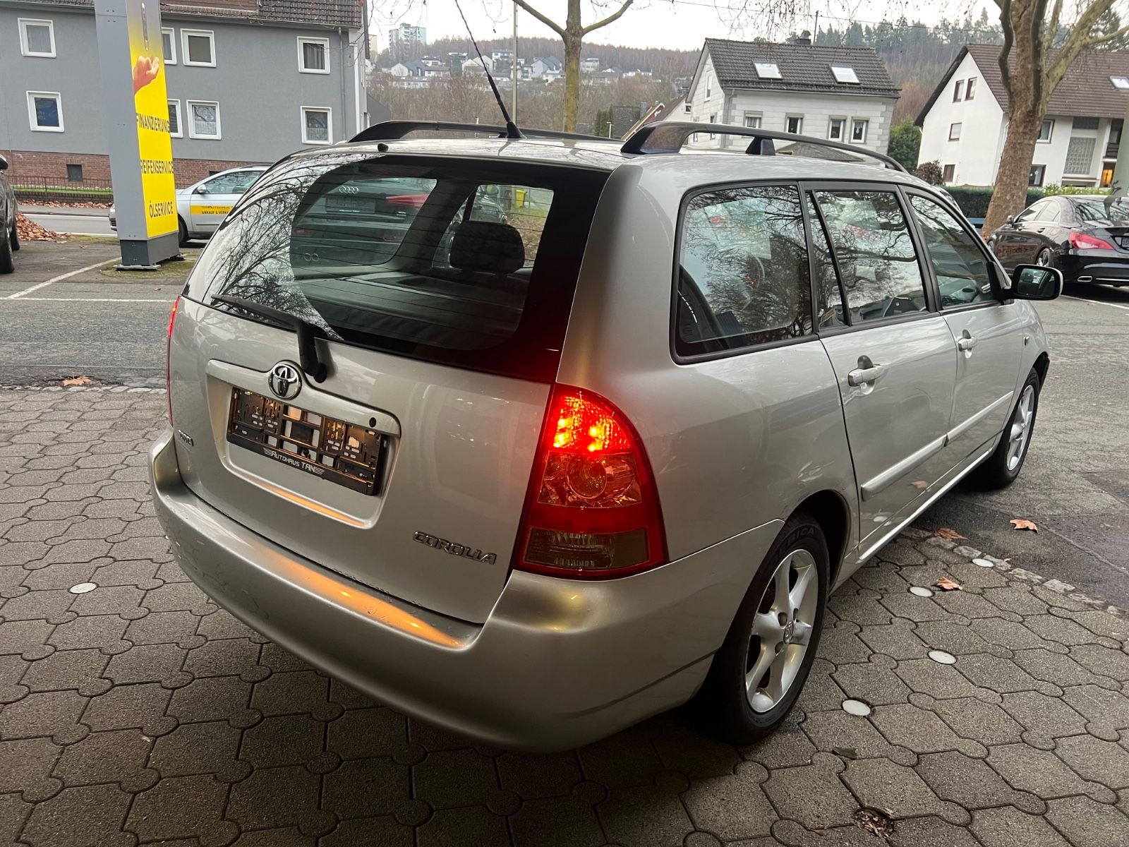 Fahrzeugabbildung Toyota Corolla Kombi 1.6 Sol * KLIMAAUTOMATIK *