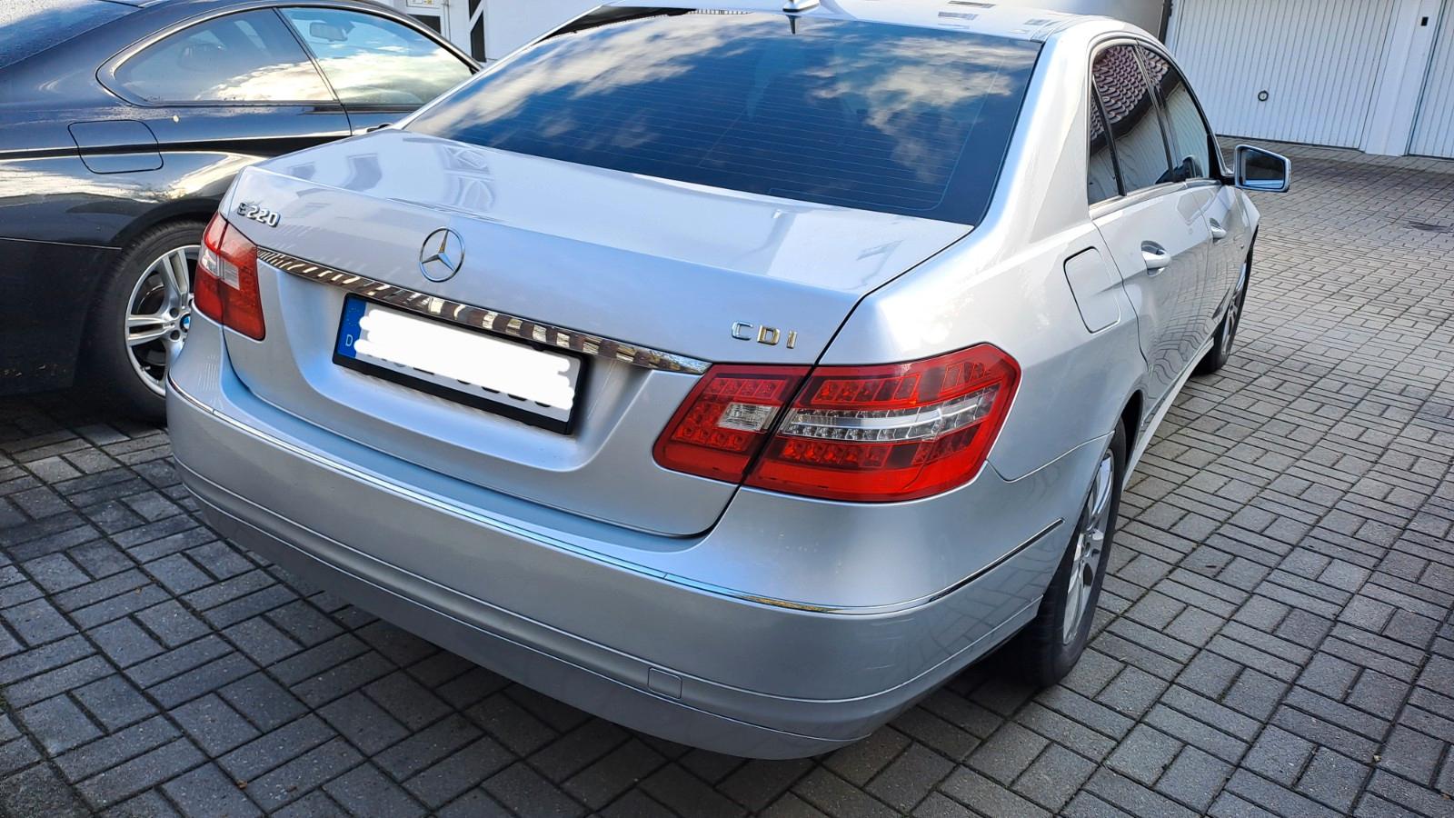 Mercedes-Benz MERCEDES-BENZ 220 CDI BlueEFFICIENCY AVANTGARDE