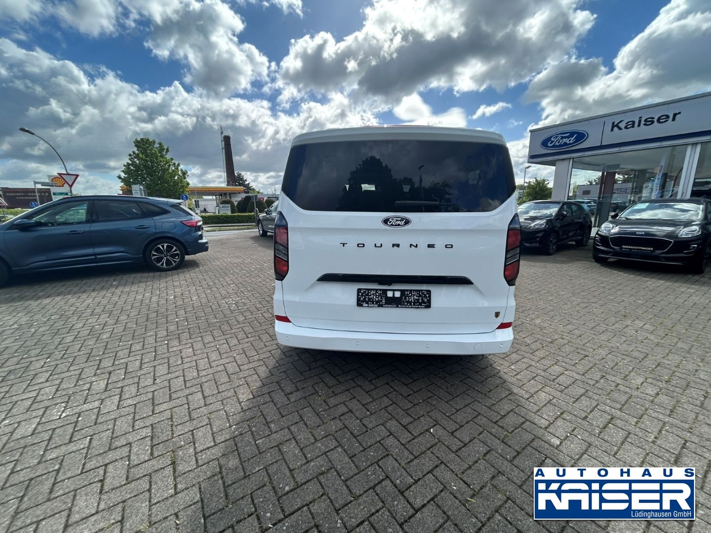 Ford Tourneo Custom L1 Titanium 9sitzer El. AHK Leder foto 4