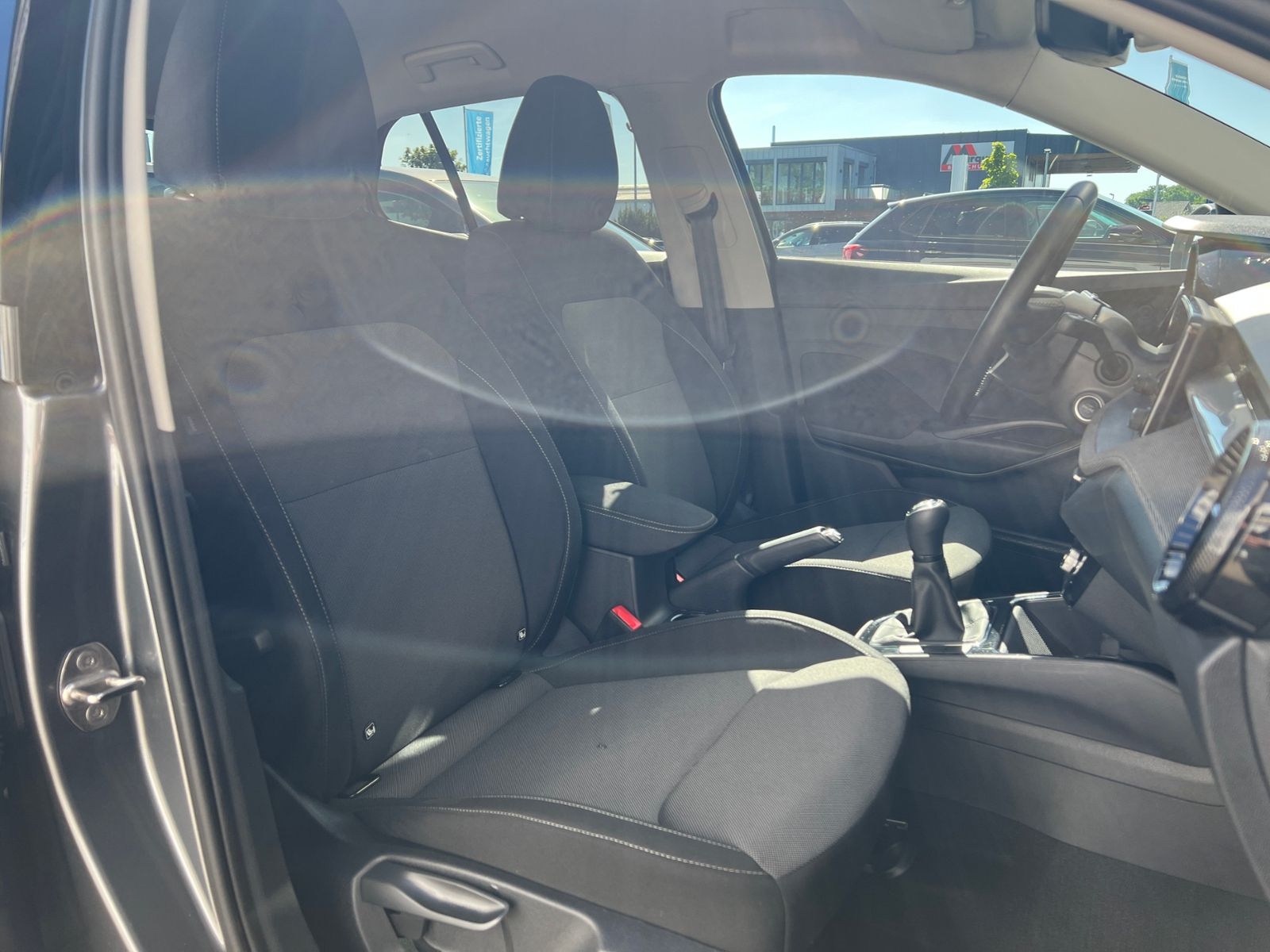 Fahrzeugabbildung SKODA Fabia Selection Tour 1.0 TSI *Vorb. AHK, LED, Ka