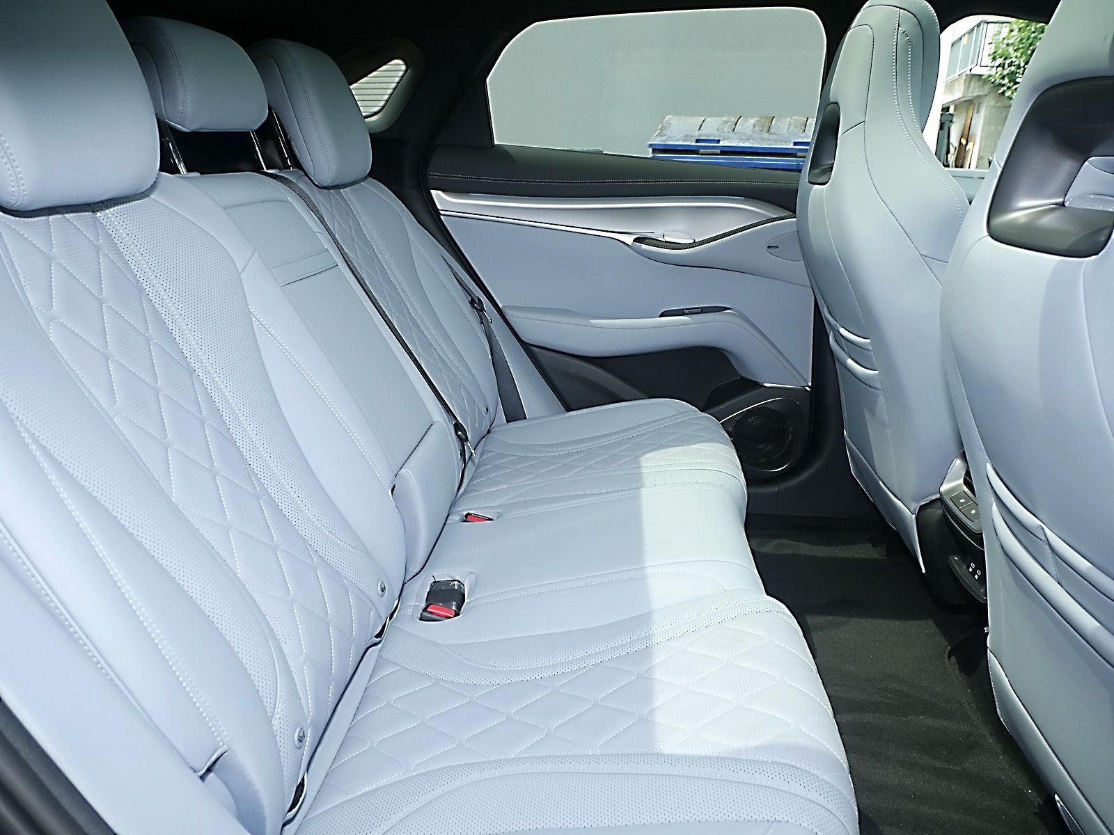 BYD SEALION 7