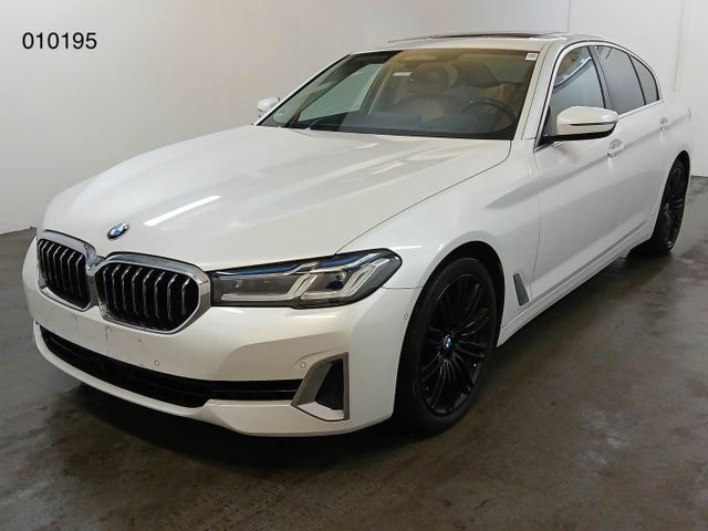 BMW 530d Lim  Luxury LASER/DRIVING PRO/GLASD/360°KAM