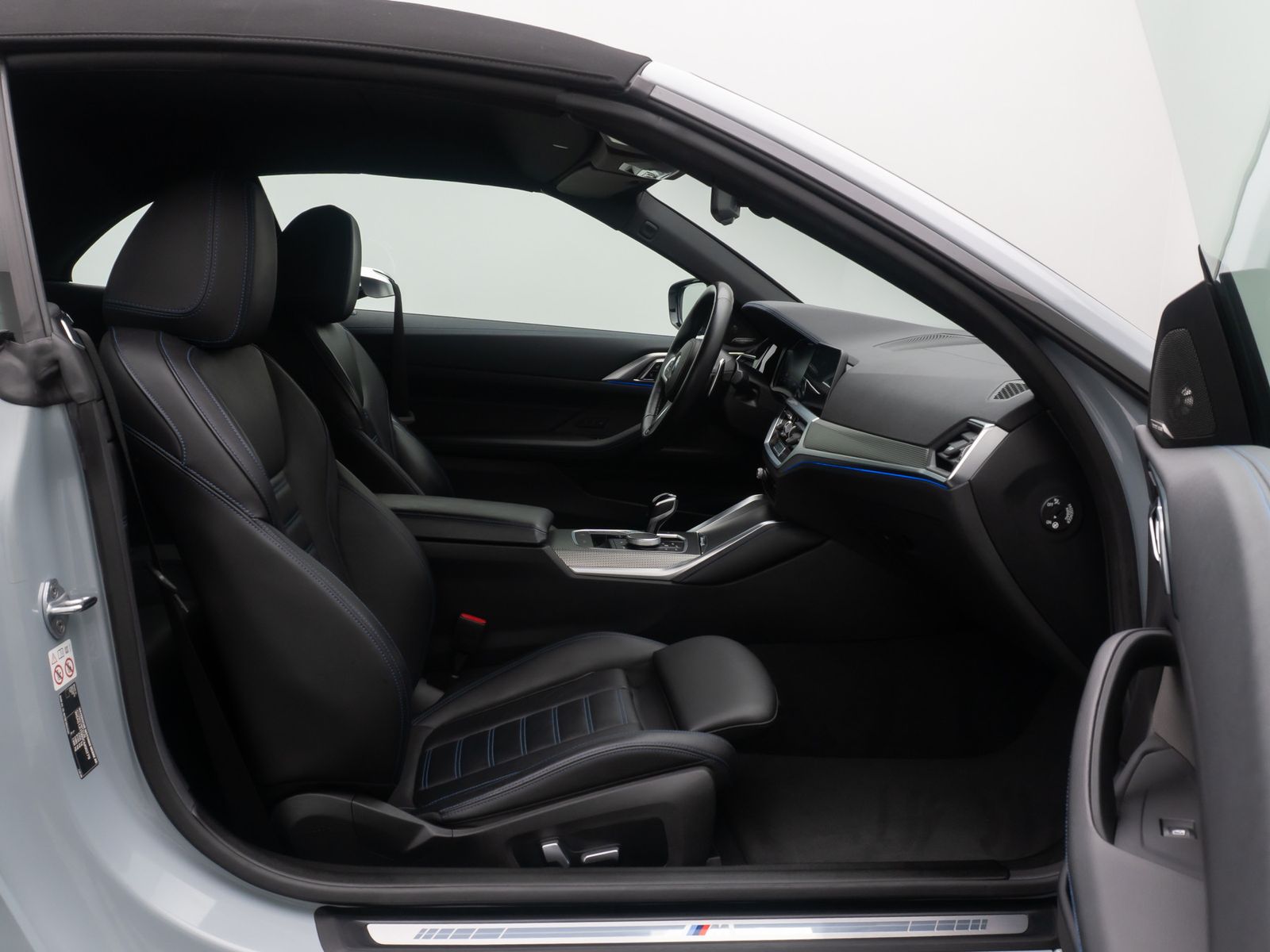 Fahrzeugabbildung BMW M440i Cabrio DAB H/K CockPitPro AHK Alarm 18Zoll