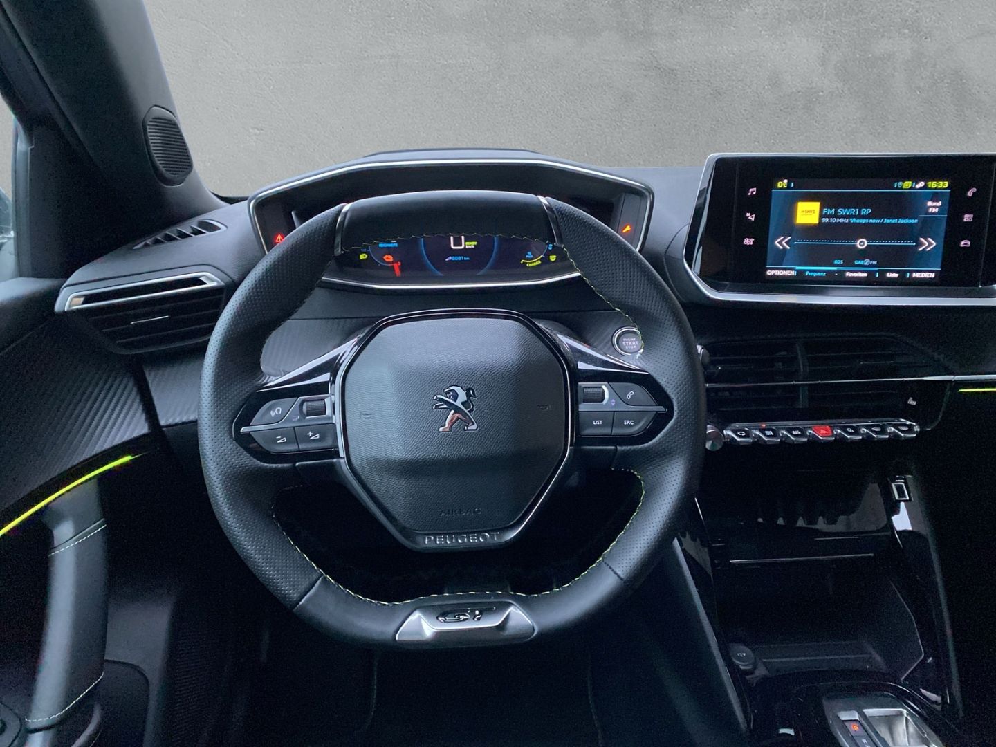 Fahrzeugabbildung Peugeot 2008 e- GT Elektromotor 136 *Rückfahrkamera*Sitz