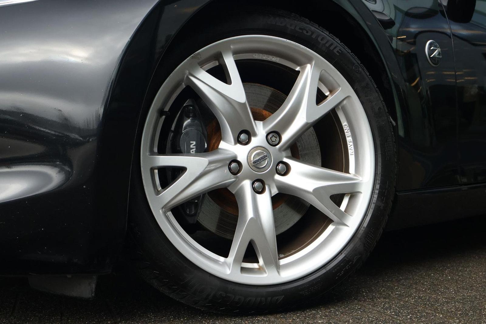 Nissan 370Z Roadster 3.7 V6 Pack | 328 ch | BVA | Capote électrique | Sièges chauffants | Xénon | Bluetooth | Régulateur de vitesse