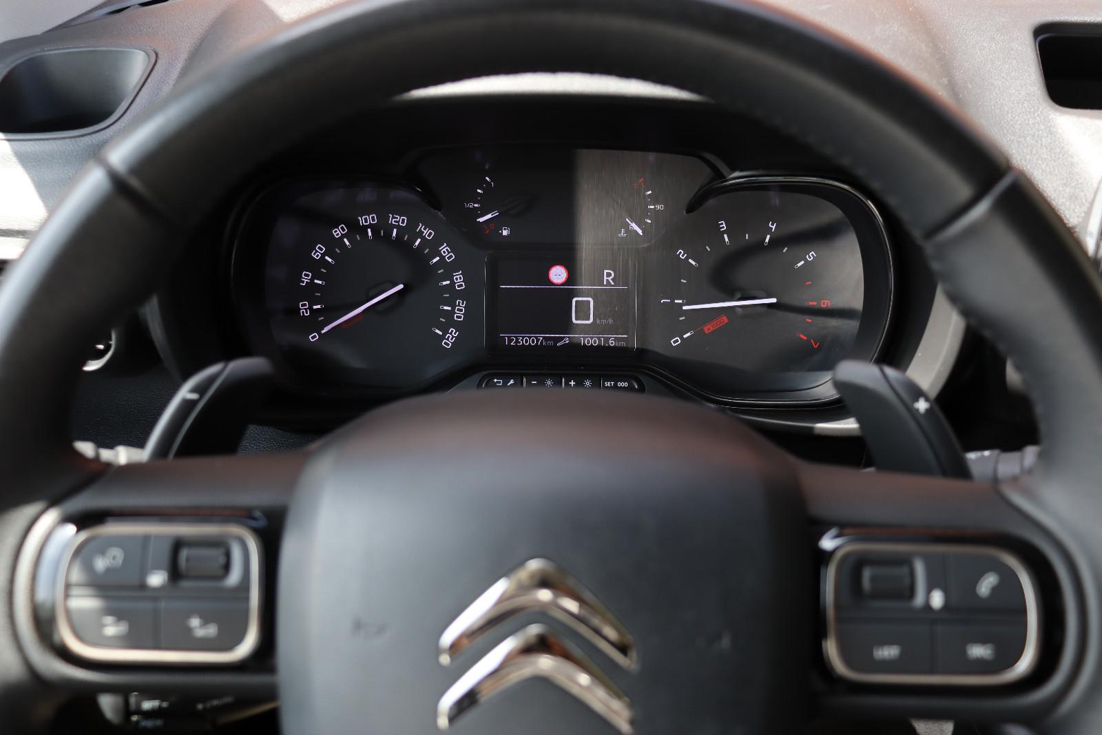 Citroën Berlingo 1.5 HDI MPV Feel M Aut. LED 360° 1.Hand