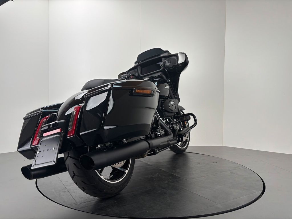 Fahrzeugabbildung Harley-Davidson STREET GLIDE FLHX *NEUWERTIGER ZUSTAND*