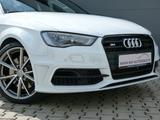 Audi S3 Sport. quattro Navi Teilleder PDC XenonLED - Audi S3: Weiß