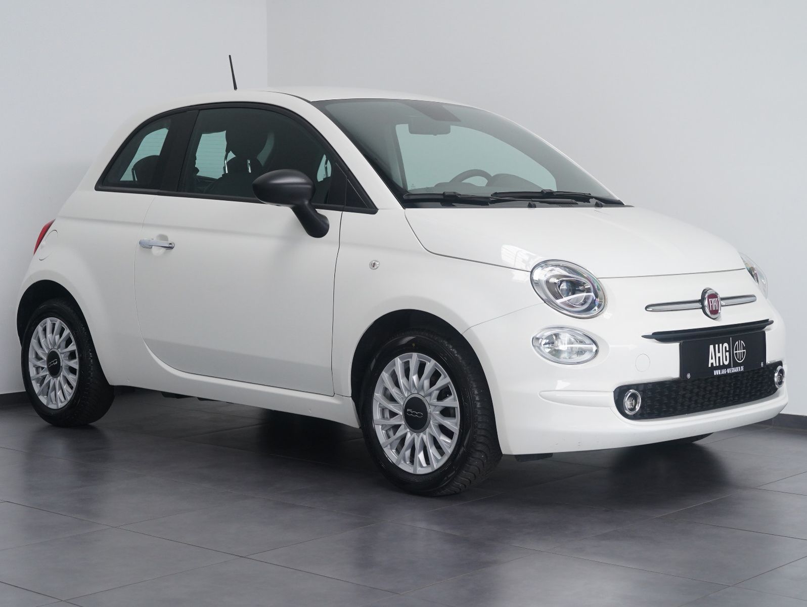Fahrzeugabbildung Fiat 500 1.0 Mild Hybrid KOMFORT/TECH/NAVI/CARPLAY