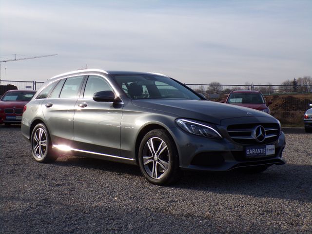 Mercedes-Benz C 250 4Matic AVANTGARDE/MATRIX/NAVI/AHK/KAMERA