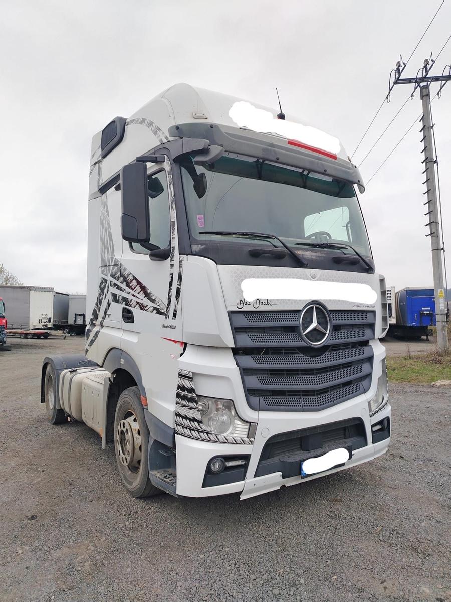 Mercedes-Benz Actros 1848 LS Abu Dhabi edition